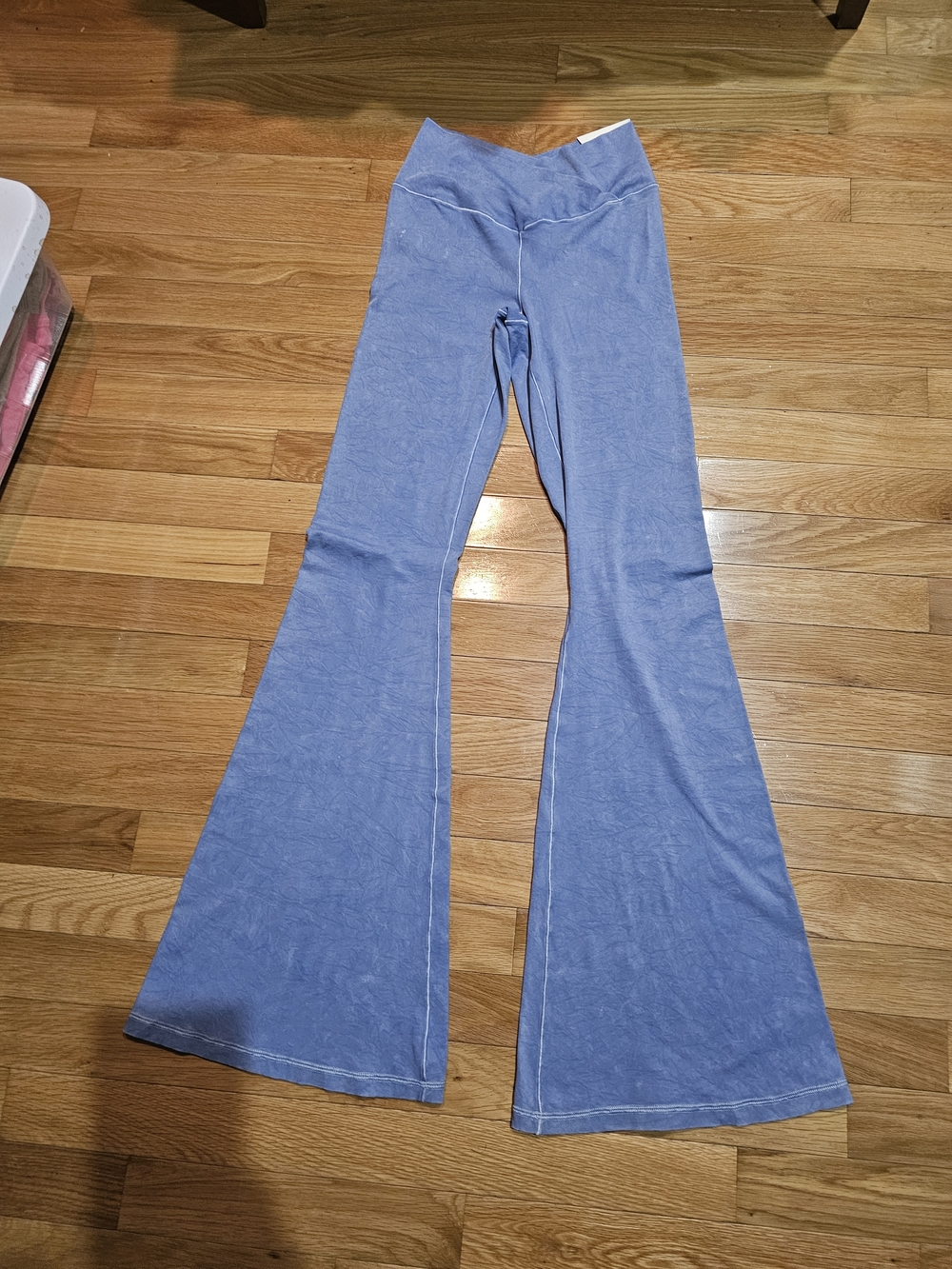 Offline By Aerie Light Blue Flared Yoga Pants NWT M $20 Textured Design